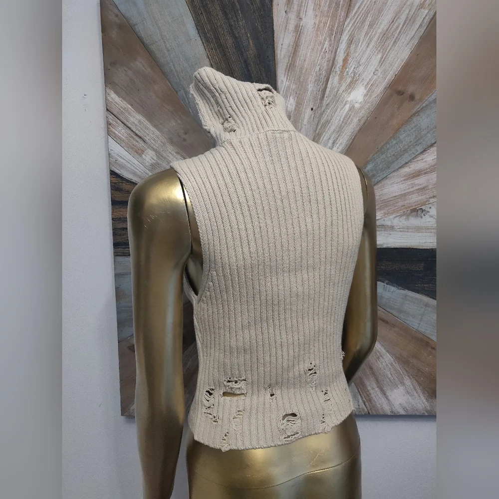 UO SLEEVELESS TURTLENECK SWEATER Urban Outfitters - Picture 4 of 10